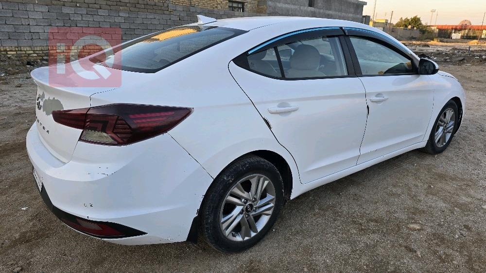 هيونداي النترا